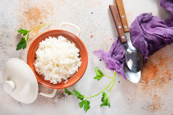 boiled white rice in bowl, diet food